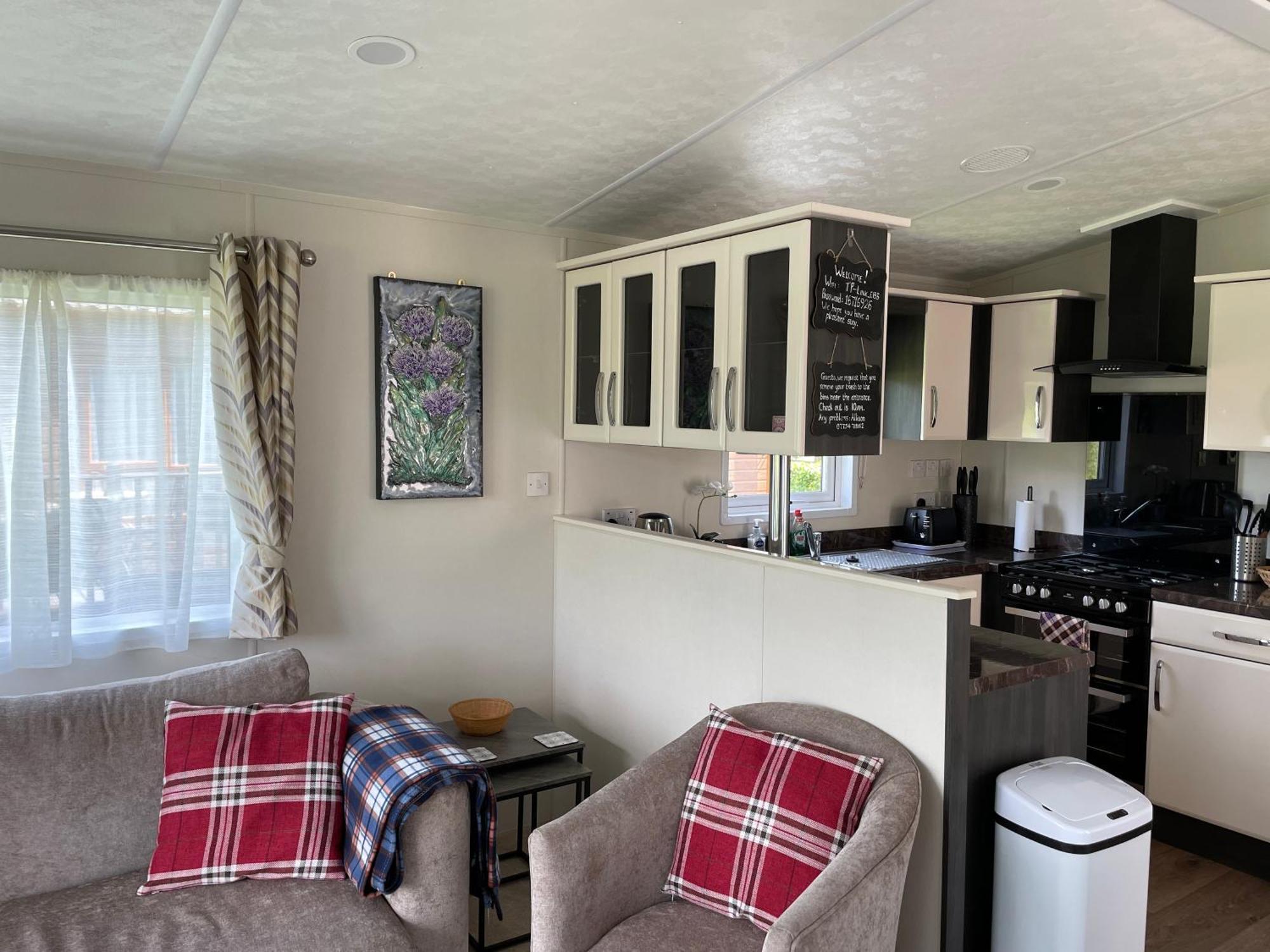 Thistle Lodge Dollar Bagian luar foto